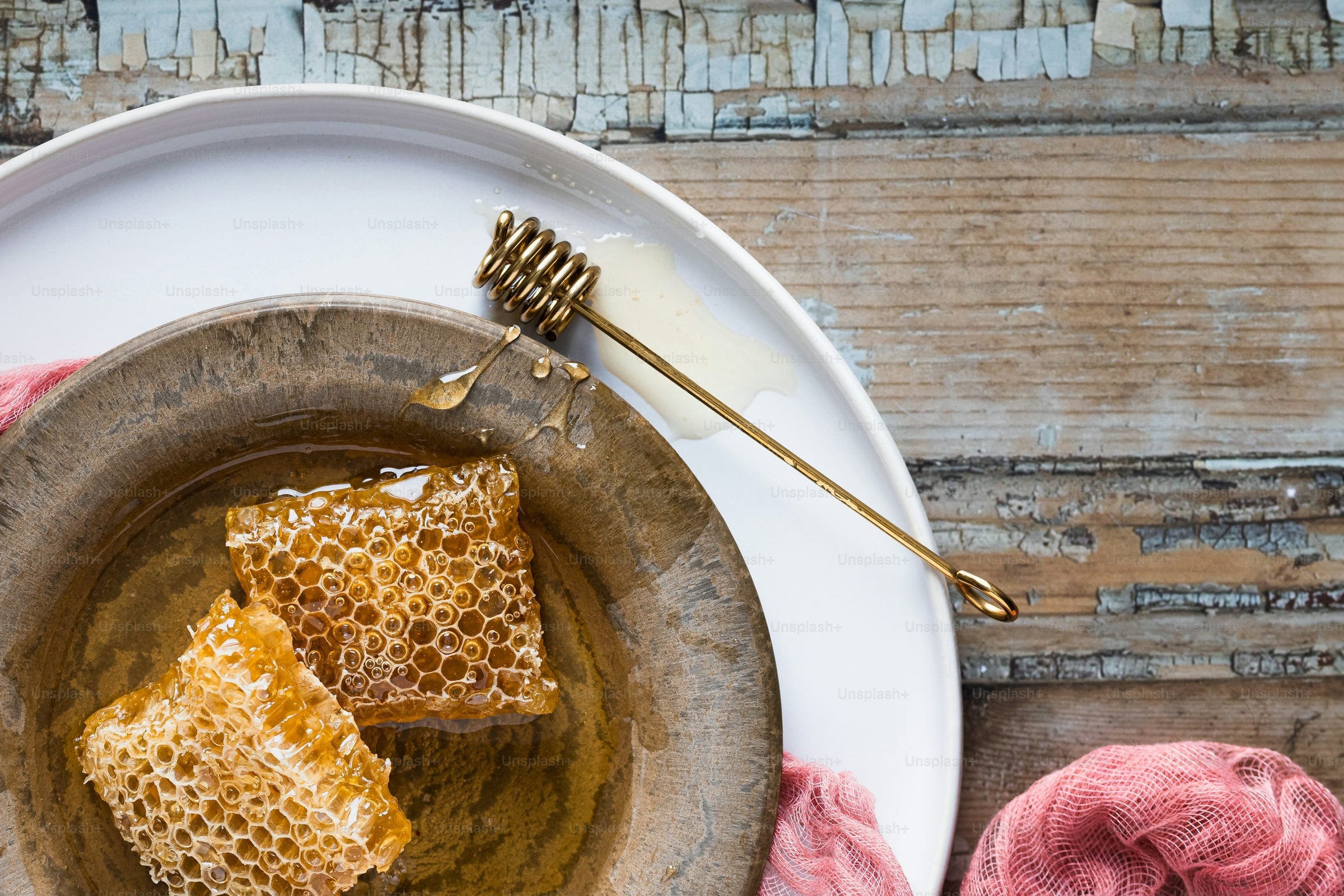 Raw honey & honeycomb