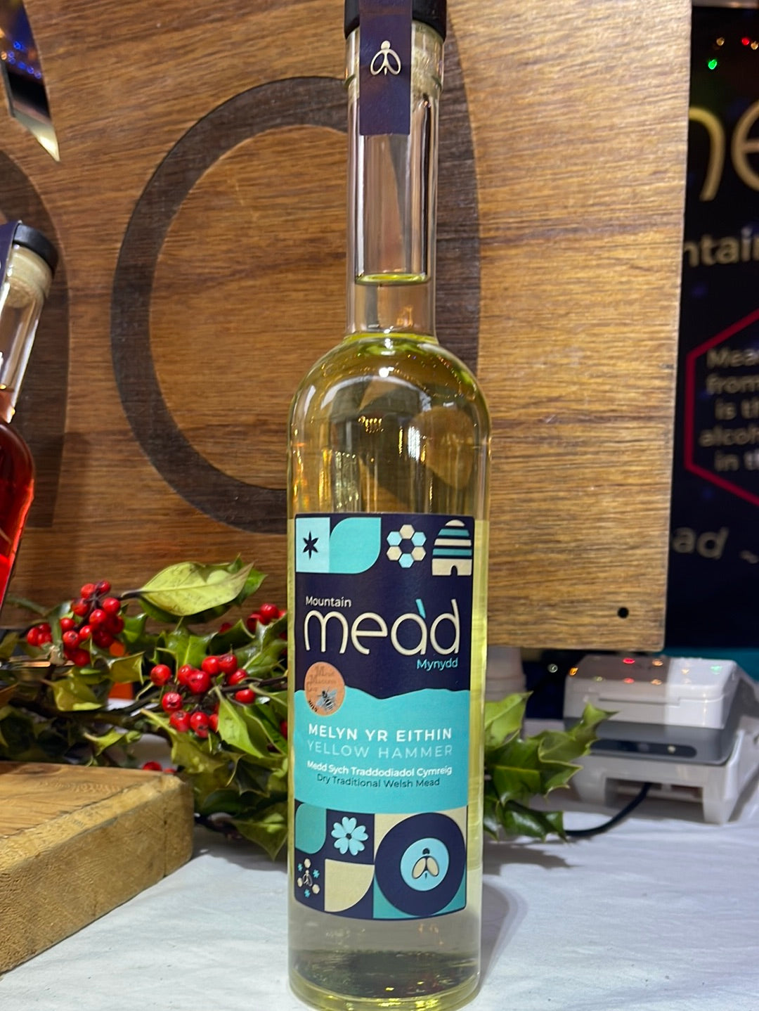 Yellowhammer - Melyn Yr Eithin: Dry Traditional Welsh Mead 500ml