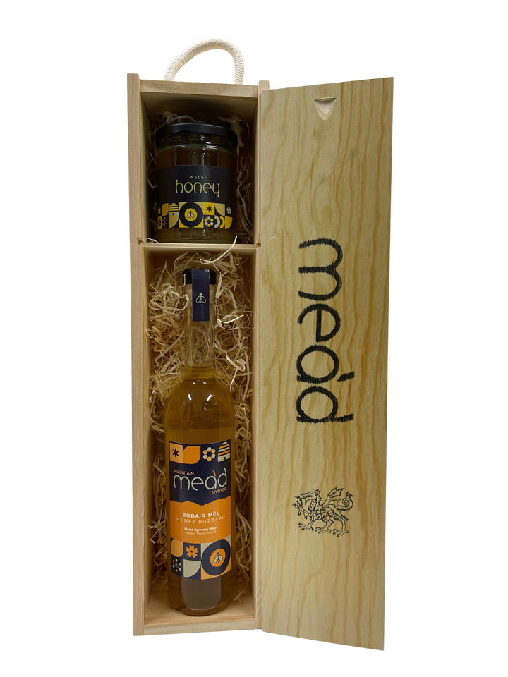 Honey Buzzard - Boda’r Mêl: Sweet Mead With Honey in Gift Box 500ml