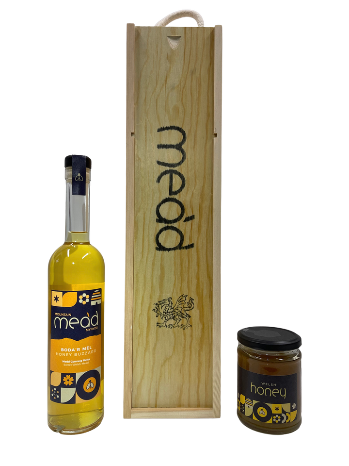 Honey Buzzard - Boda’r Mêl: Sweet Mead With Honey in Gift Box 500ml