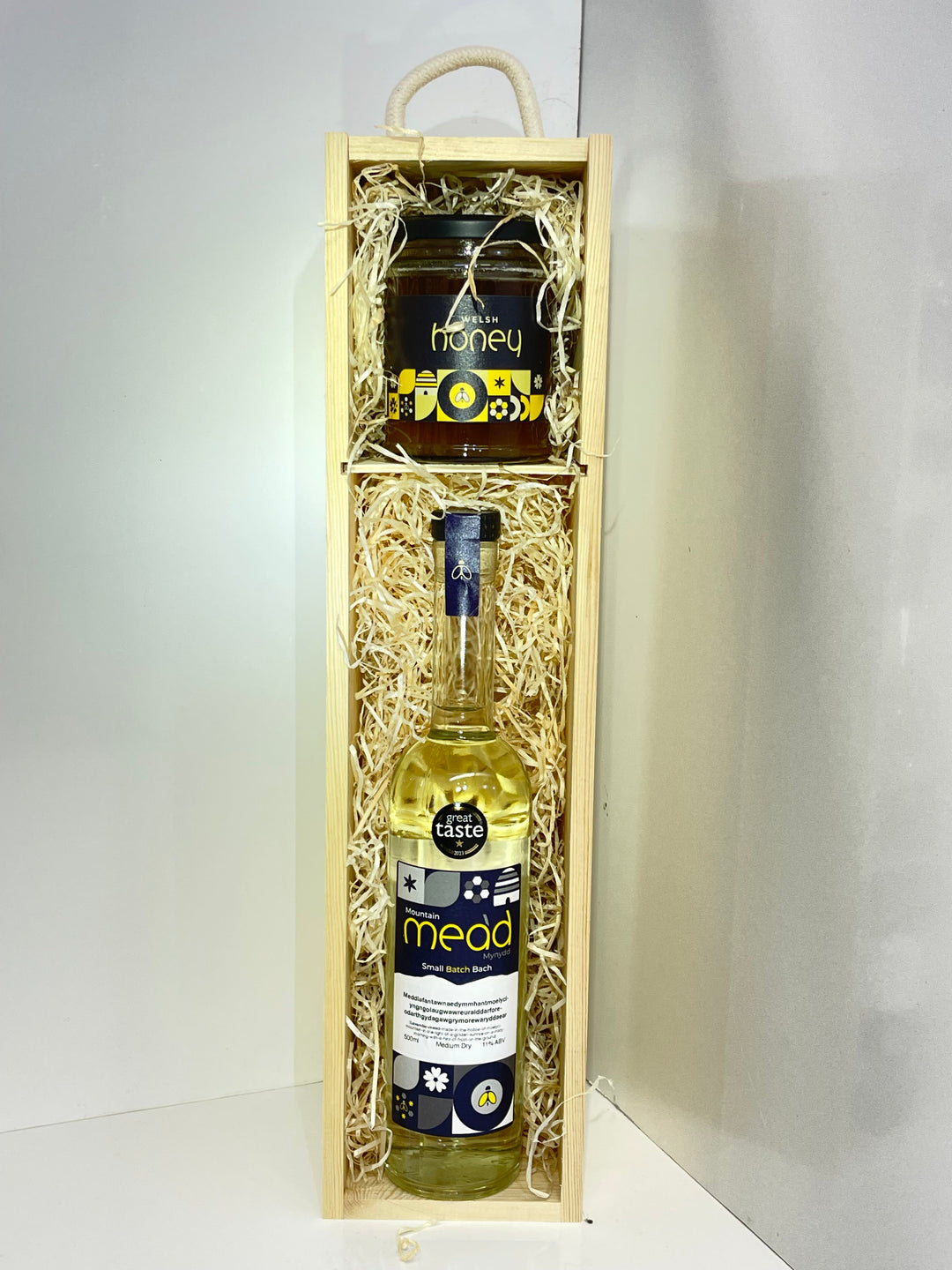 Lavender Mead - Medd Lafant: Medium Dry Traditional Mead With Honey in Gift Box 500ml