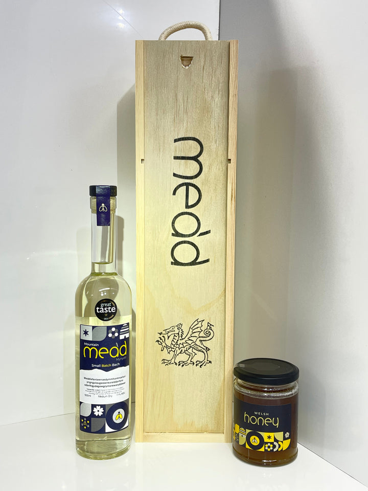Lavender Mead - Medd Lafant: Medium Dry Traditional Mead With Honey in Gift Box 500ml