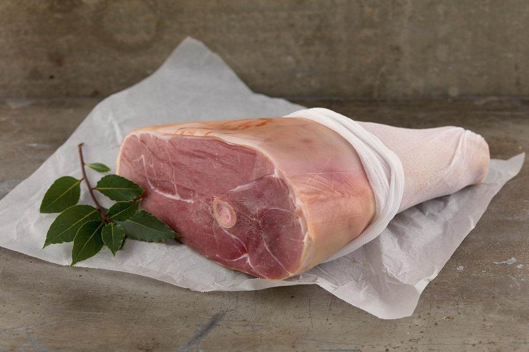 Bone in York Ham (Uncooked)
