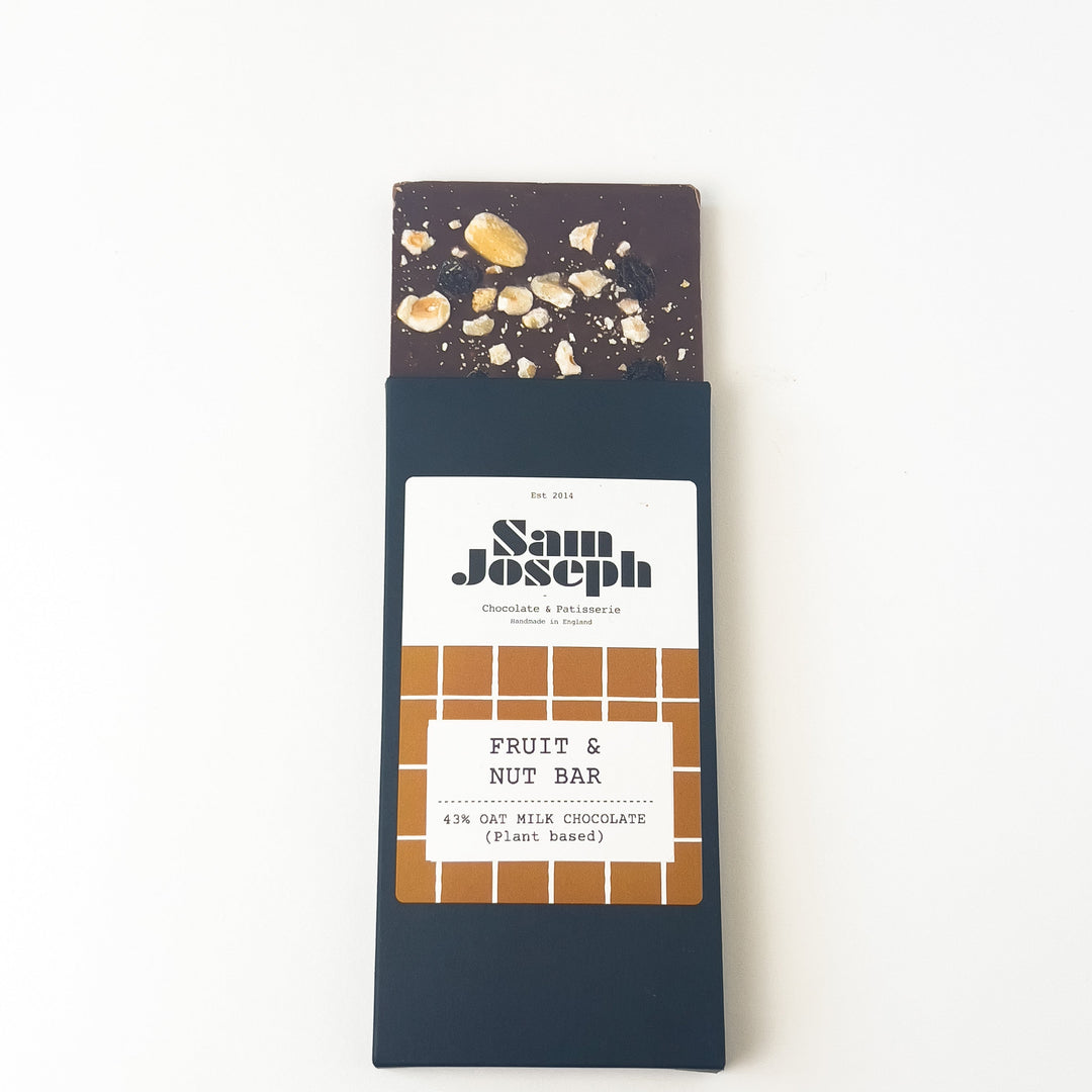 Fruit & nut oat milk chocolate bar